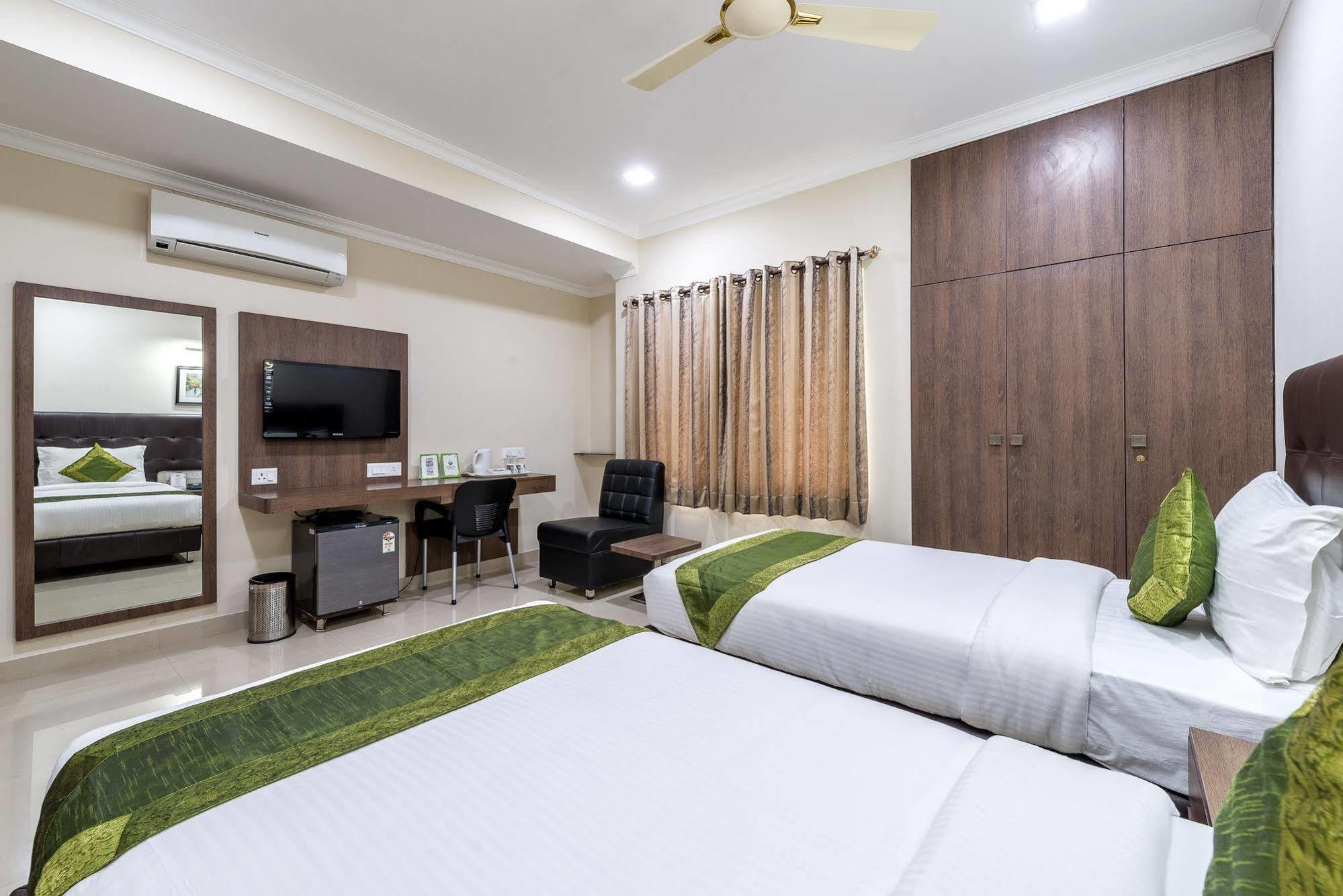 Hotel Mount Kailash Suites Ченнаи Экстерьер фото